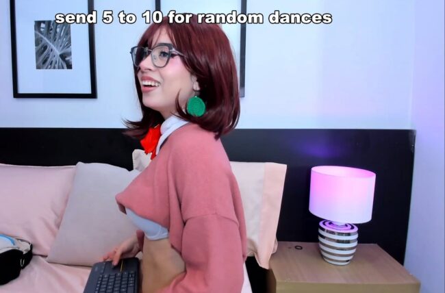 Vi_anaya's Cute Momo Ayase Cosplay