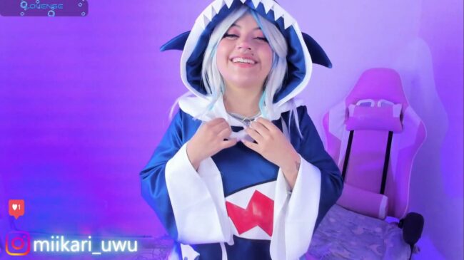 Ahri_elderwood's Cute And Colorful Gawr Gura Cosplay