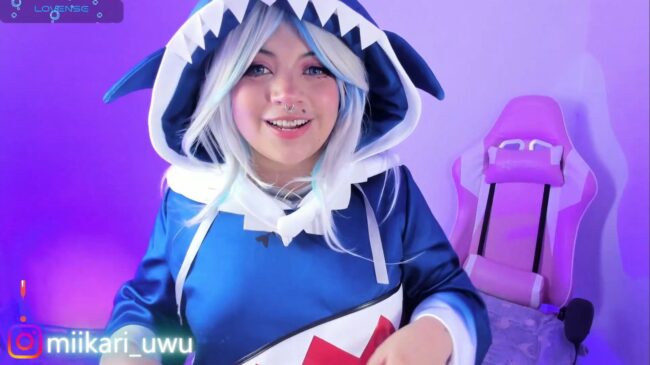 Ahri_elderwood's Cute And Colorful Gawr Gura Cosplay