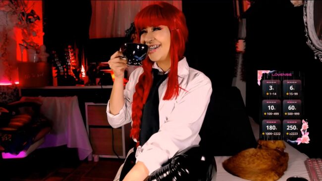 The_Kitty_Roxy Is A Stunning Public Safety Devil Hunter