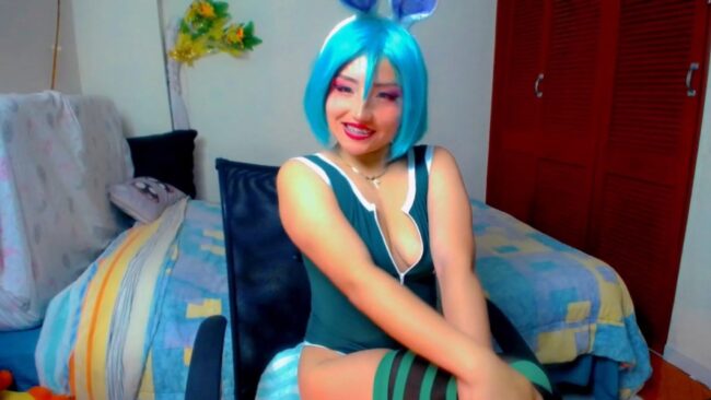 Akai_krazna01 Hops Around As A Cute Bunny