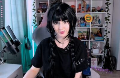 Ohclementinee's Ooky And Spooky Wednesday Show