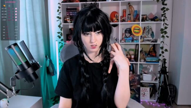 Ohclementinee's Ooky And Spooky Wednesday Show