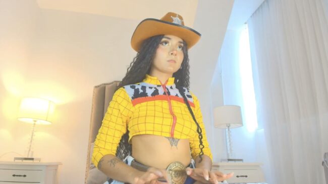 Emma_torres__ Reigns In The Moves As Jessie