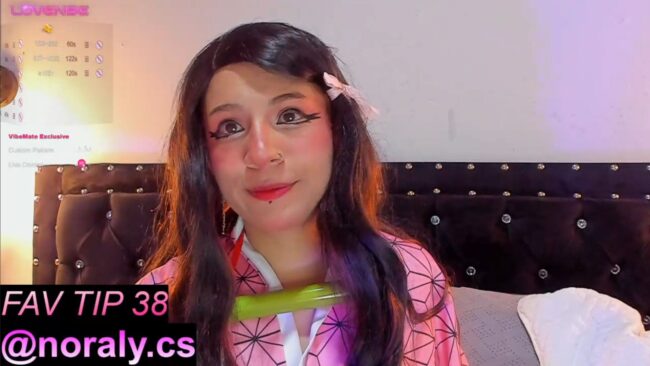 Hey_noraly Shows Off Her Cute Nezuko Cosplay