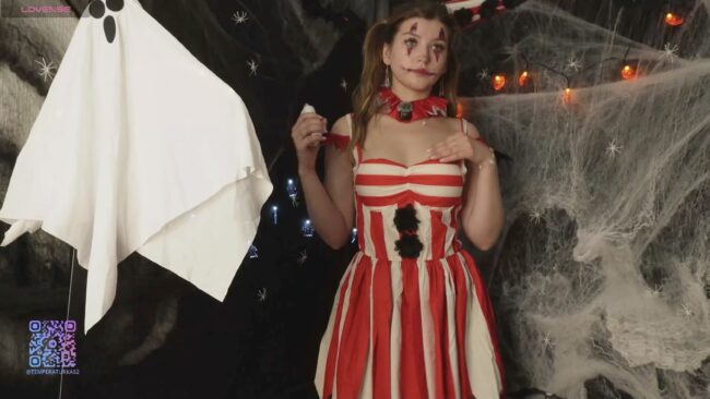 Temperaturka Puts On A Spooky Clown Show