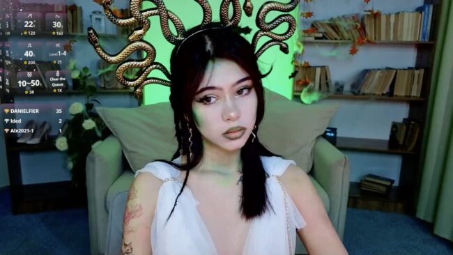 Hotary_yuko Will Turn Everyone Into Stone