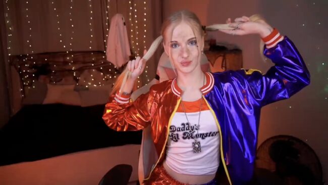 Monicavelen Is Harley Quinn