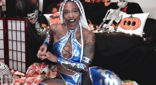 Mochahoneyxox's Stunning Kitana Themed Cosplay Show