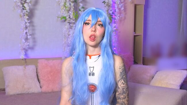 Badbitchcuteface Shows Off Her Cute Plugsuit