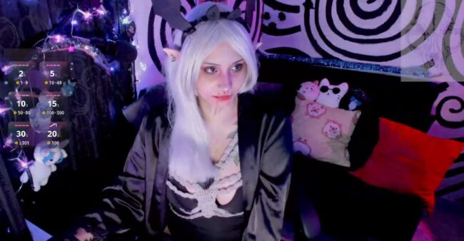 Hachi_0880 Brings The Spooks With Her Cosplay Show