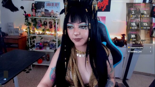 Makii_33 Is A Stunning Egyptian Goddess