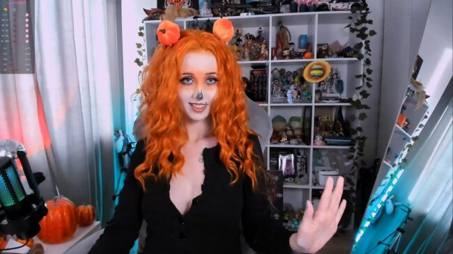 No Tricks, Only Treats With Ohclementinee's Cosplay Show