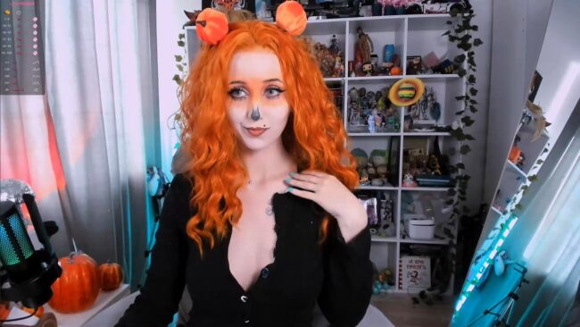 No Tricks, Only Treats With Ohclementinee's Cosplay Show