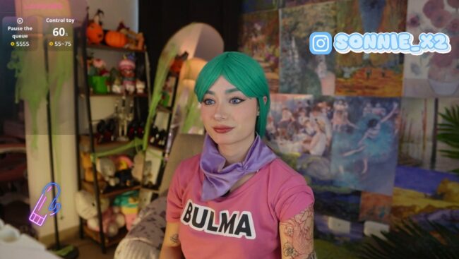 Sonnie_mami's Cute And Colorful Bulma Cosplay