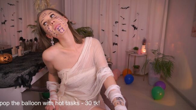 Annettelane Is All Wrapped Up As A Mummy