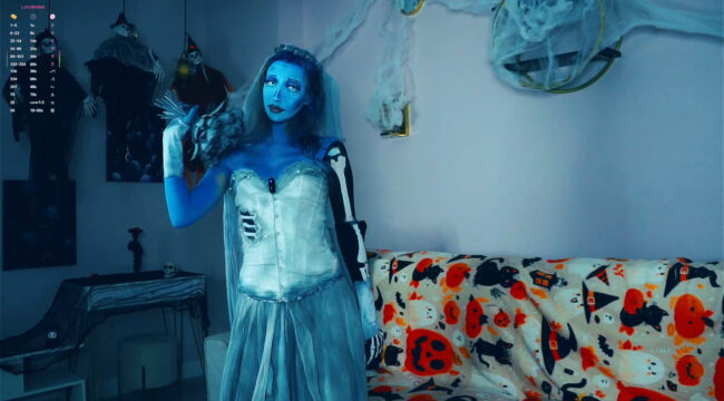 Sunnmoonn Rises From The Grave To Be The Corpse Bride For Halloween