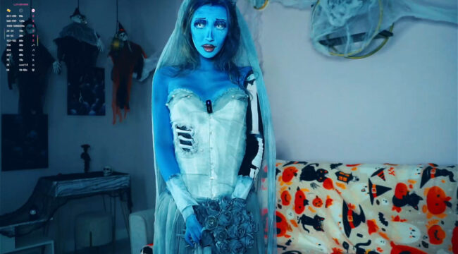 Sunnmoonn Rises From The Grave To Be The Corpse Bride For Halloween