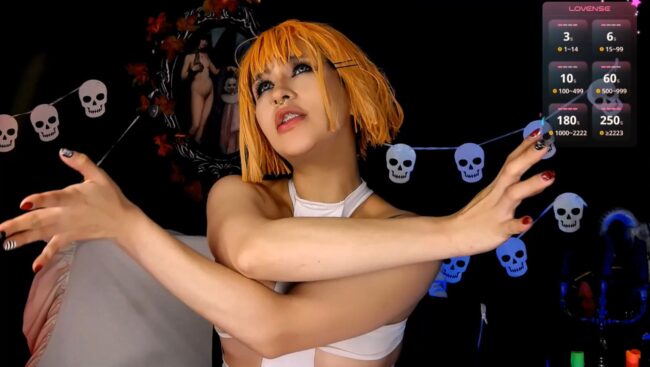 The_Kitty_Roxy's Supremely Stunning Leeloo Cosplay Show