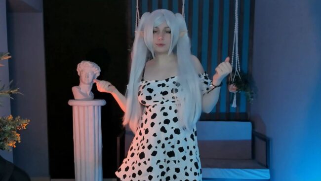 Cute Elf Fioramarmoris Shows Off Her Enchanting Moves