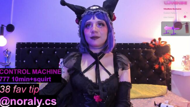 Hey_noraly Shows Off Her Kuromi Style