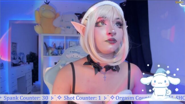 _Heavenly_blue_ Rests Her Elven Hands For Christmas