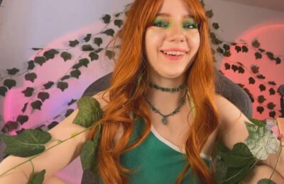 The Divine Beauty Of Mariel_a_gold As Poison Ivy