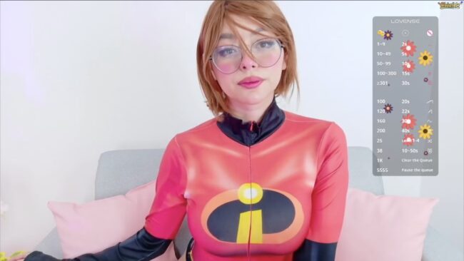 Kasumi_jh Stretches Out Her Powers As Mrs. Incredible
