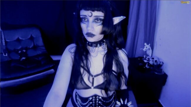 Yueeclipsa Has Goth Some Royal Elven Flare