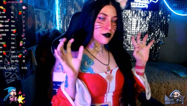 Jinx_25's Cute And Colorful Ahri Cosplay