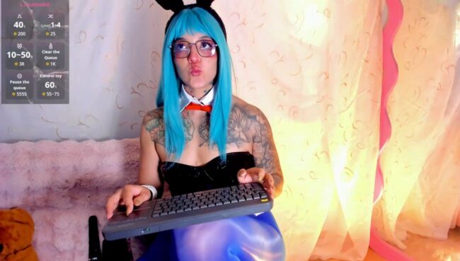 Kuraibi Hops Into A Stunning Bunny Bulma Cosplay