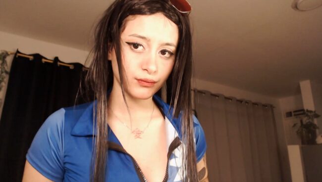 Liz_beths Shows Off Her Nico Robin Style