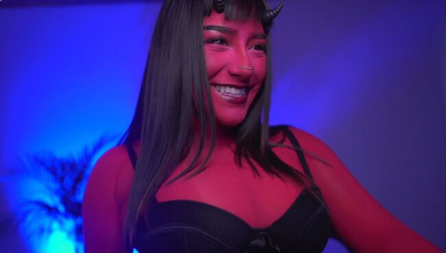 Ne_Fertari Is A Stunning Valentine's Day Devil