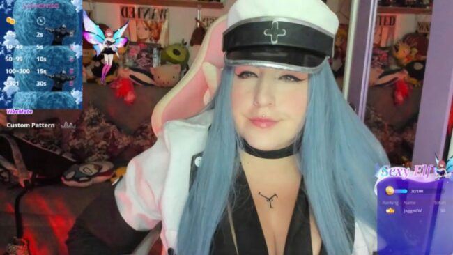 Cannddyy_new Takes Command Of Her Cosplay Show As Esdeath
