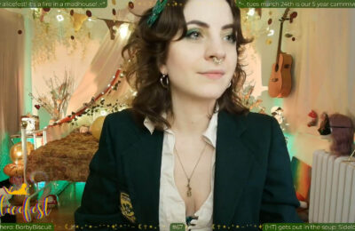 Aliceisonfire Is A Stunning St. Paddy's Day Surprise