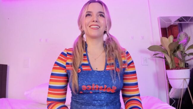 Ela_blonde Wants To Play