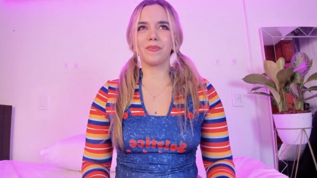 Ela_blonde Wants To Play