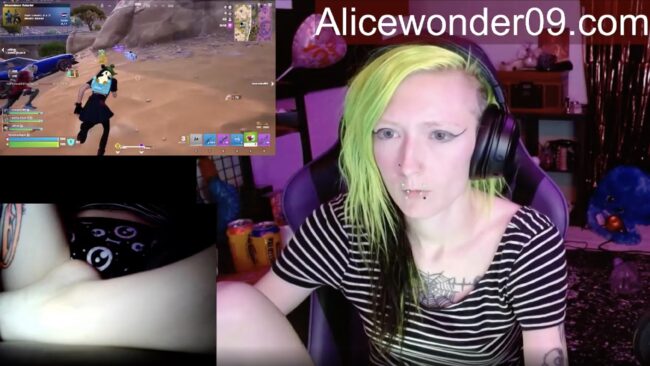 Alicewonder09 Looks For The Victory Royale