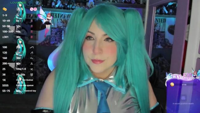 Cannddyy_new Puts On A Cosplay Performance As Hatsune Miku