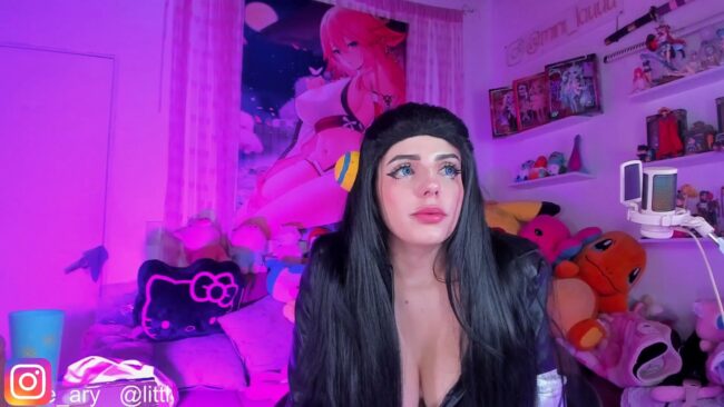 Little_ary's Bad-Ass Nico Robin Cosplay