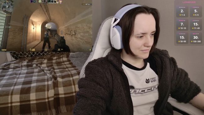 Luna_Loveee Plays CS