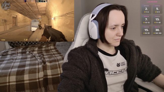 Luna_Loveee Plays CS