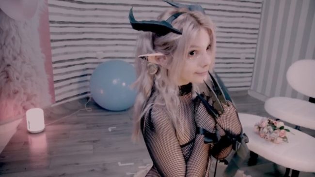 A Dark Elvish Fantasy With Careful_ibite