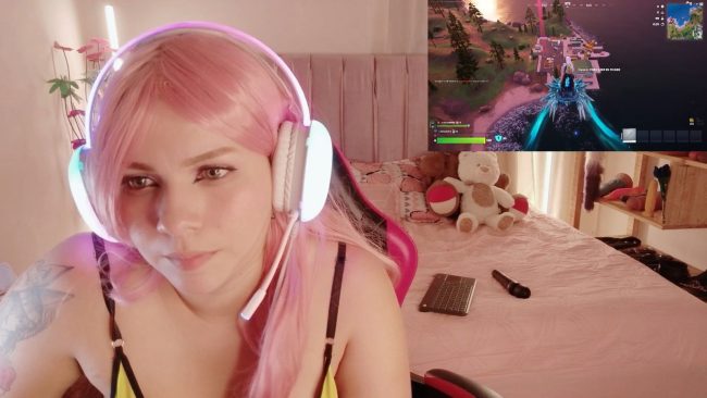 Alessia_dolce Takes On The Role Of Lady Windfrost