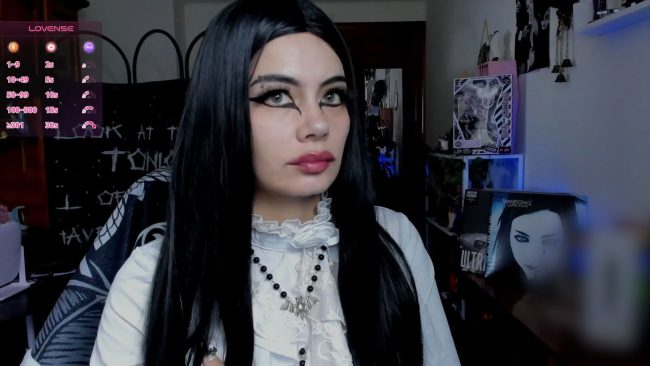 Sakae_ Lets Out Her Inner Vampire