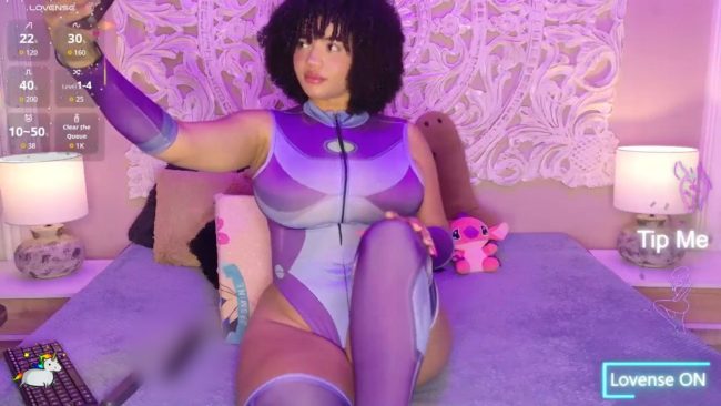 MalaikaBrown Unleashes Her Full Powers As Starfire