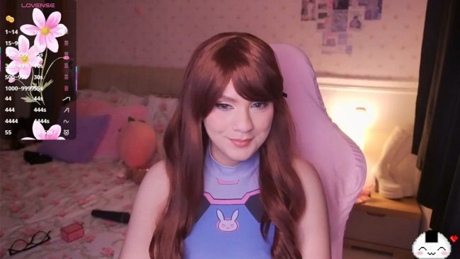 Angelytaxx Cosplays To Win As D.Va