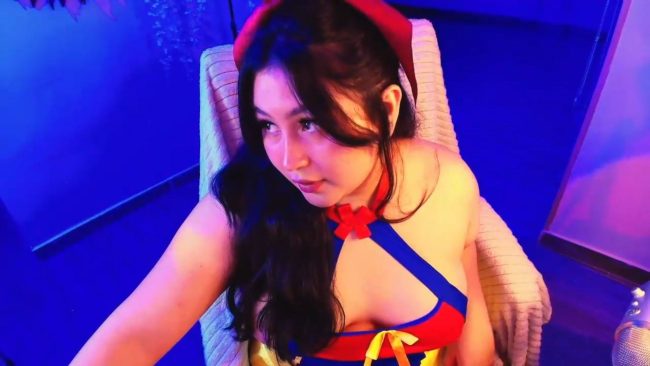 A Snow White Fairy Tale With Lenasweetx
