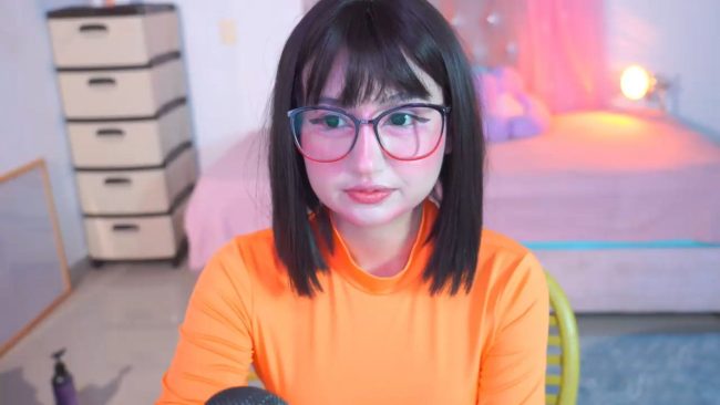 AnnieJulieth Solves Some Mysteries As Velma