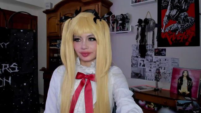 Sakae_ Shows Off Her Sexy Misa Amane Style